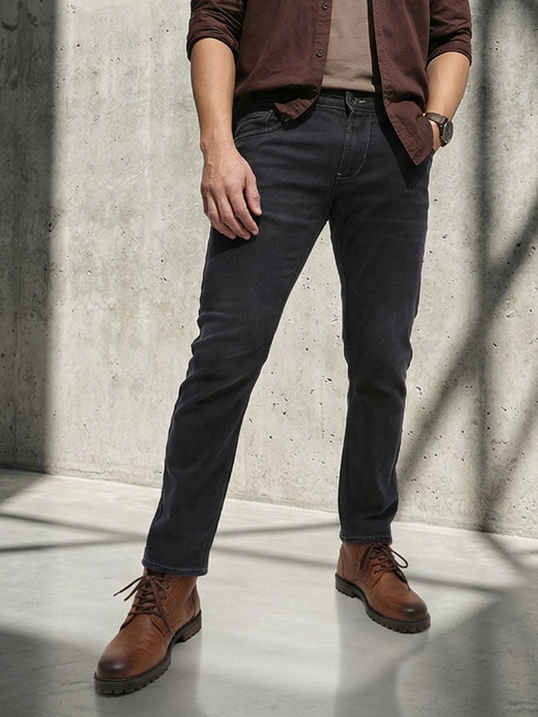 The Roadster Life Co. Men Slim Fit Stretchable Jeans With Bag