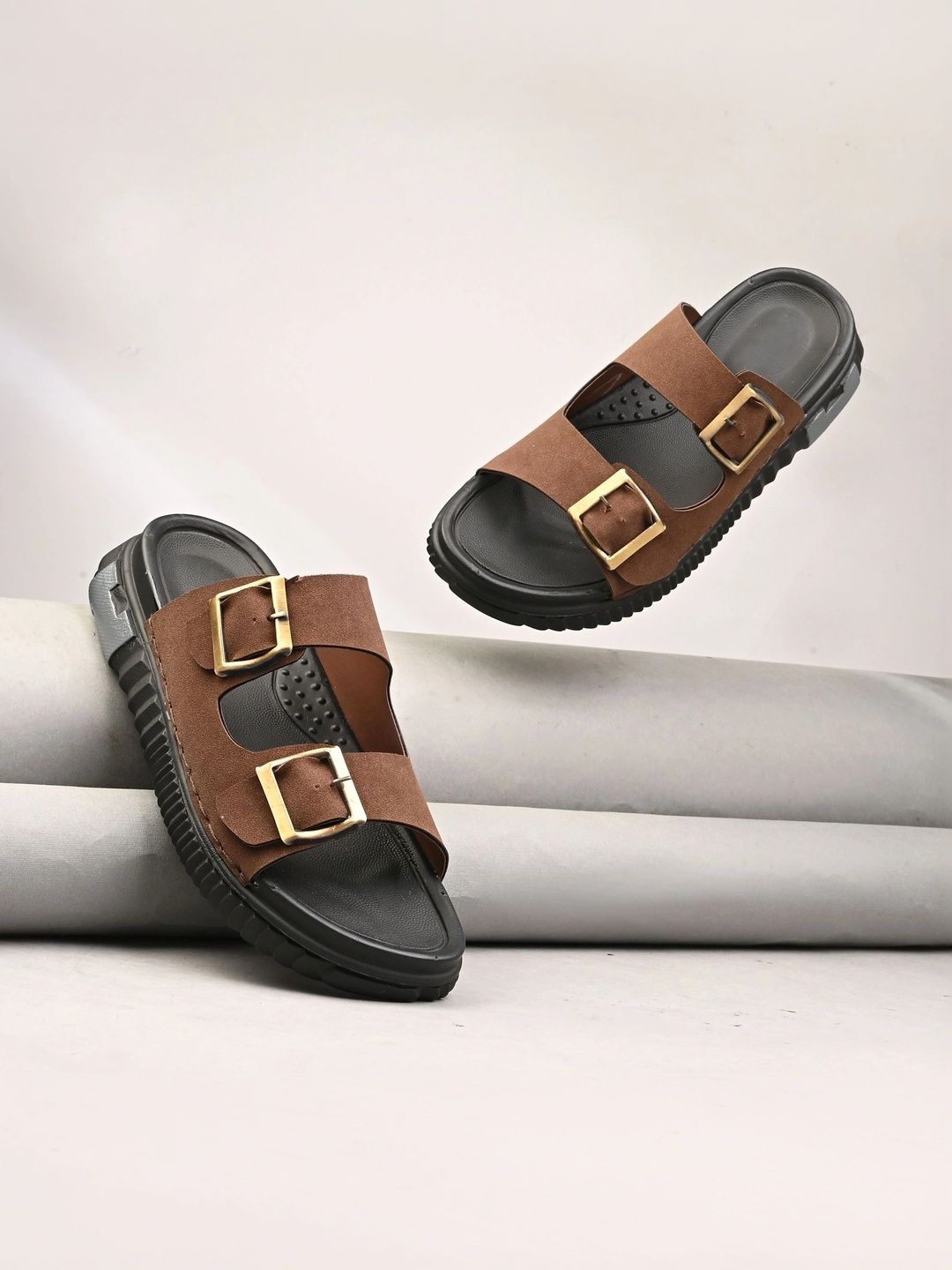 Roadster Men Comfort Sandals