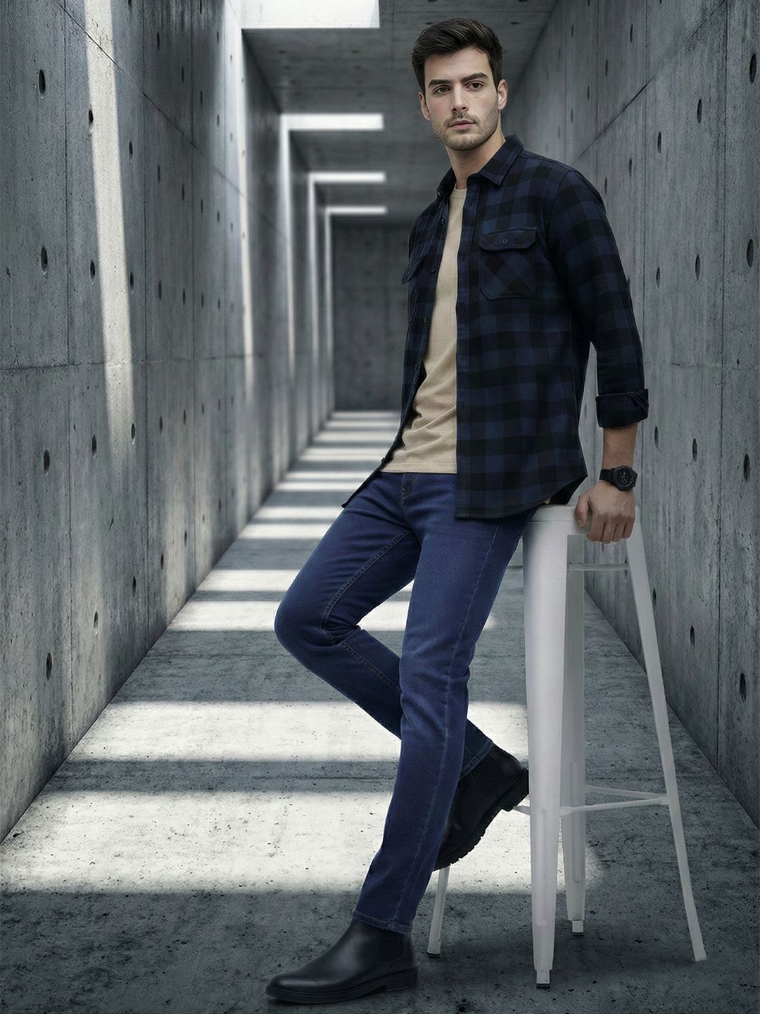 The Roadster Life Co. Men Straight Fit Light Fade Stretchable Jeans With Bag