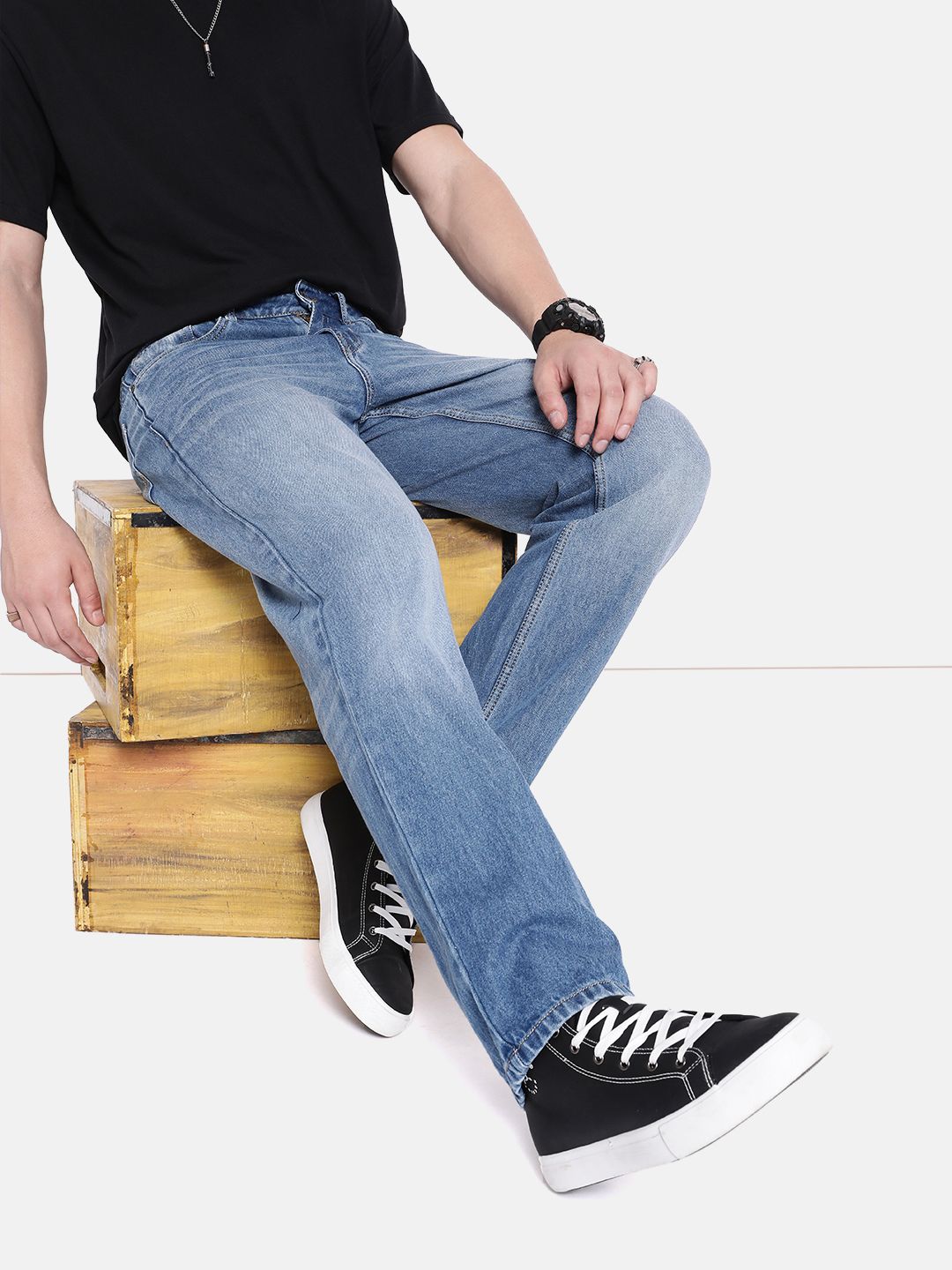 The Roadster Lifestyle Co. Men Pure Cotton Straight Fit Jeans
