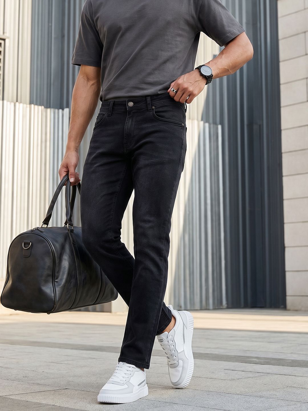 Roadster Men Slim Fit Low Distress Jeans