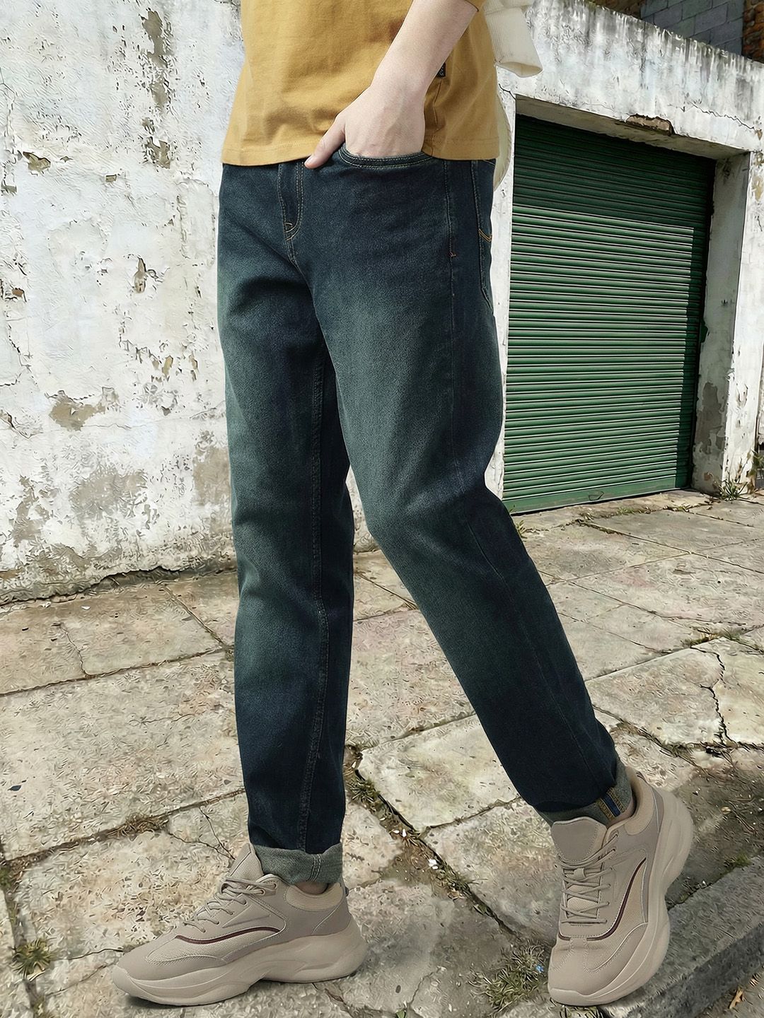 Roadster Men Navy Blue Carrot Fit Heavy Fade Jeans