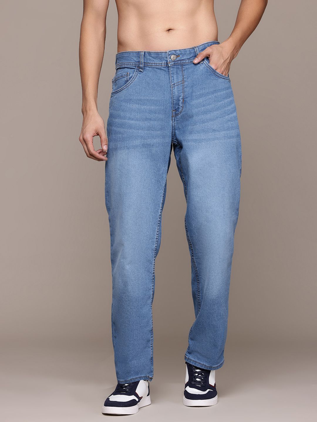 The Roadster Lifestyle Co. Men Straight Fit Light Fade Stretchable Jeans