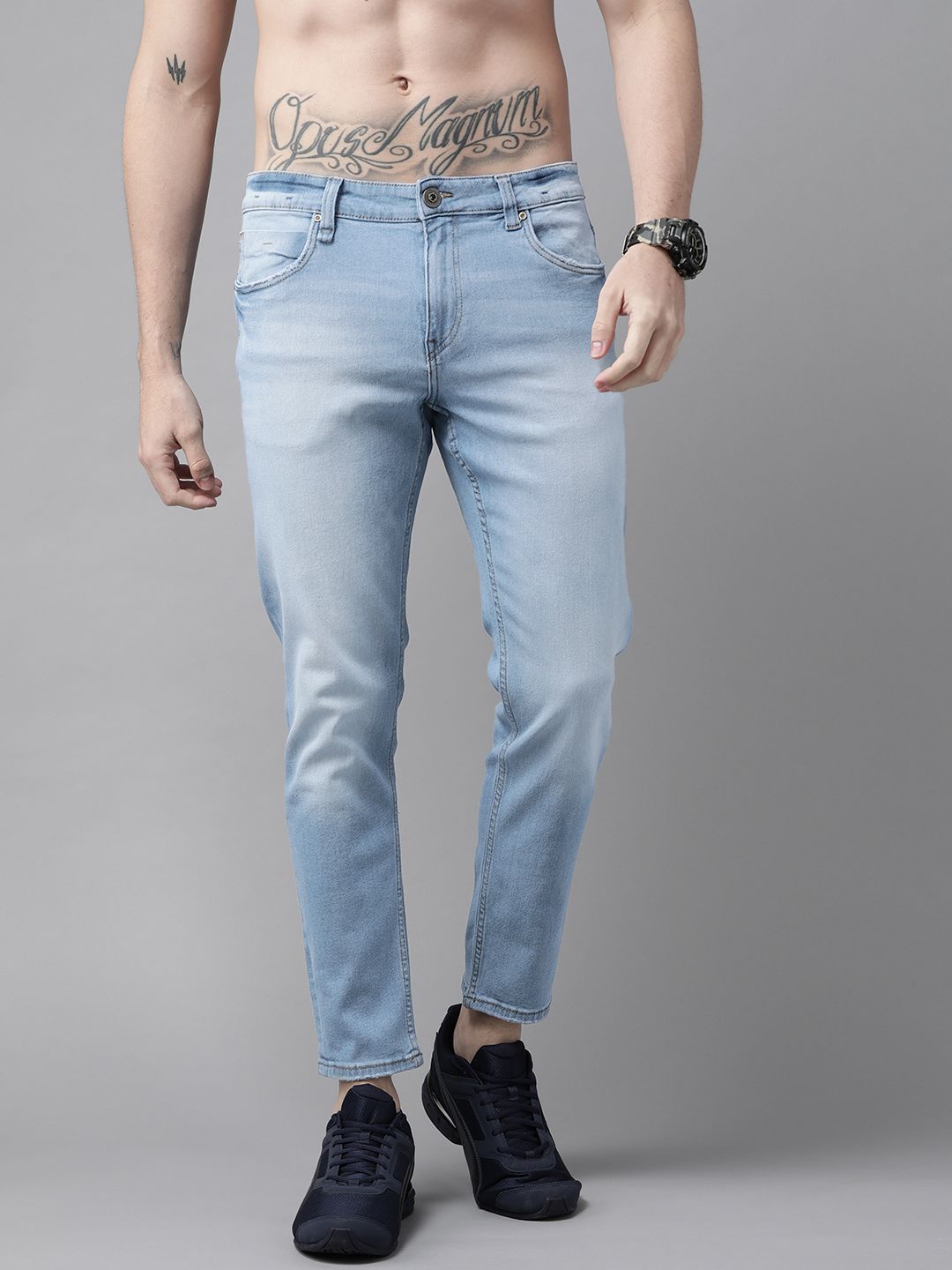 Roadster Men Blue Carrot Light Fade Stretchable Jeans