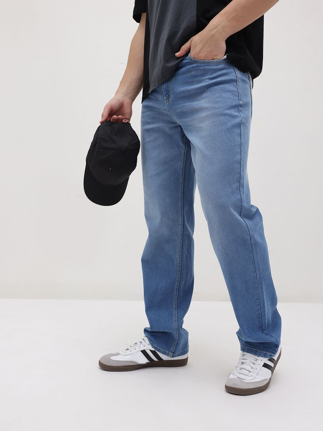 The Roadster Life Co. Men Straight Fit Mid-Rise Stretchable Jeans