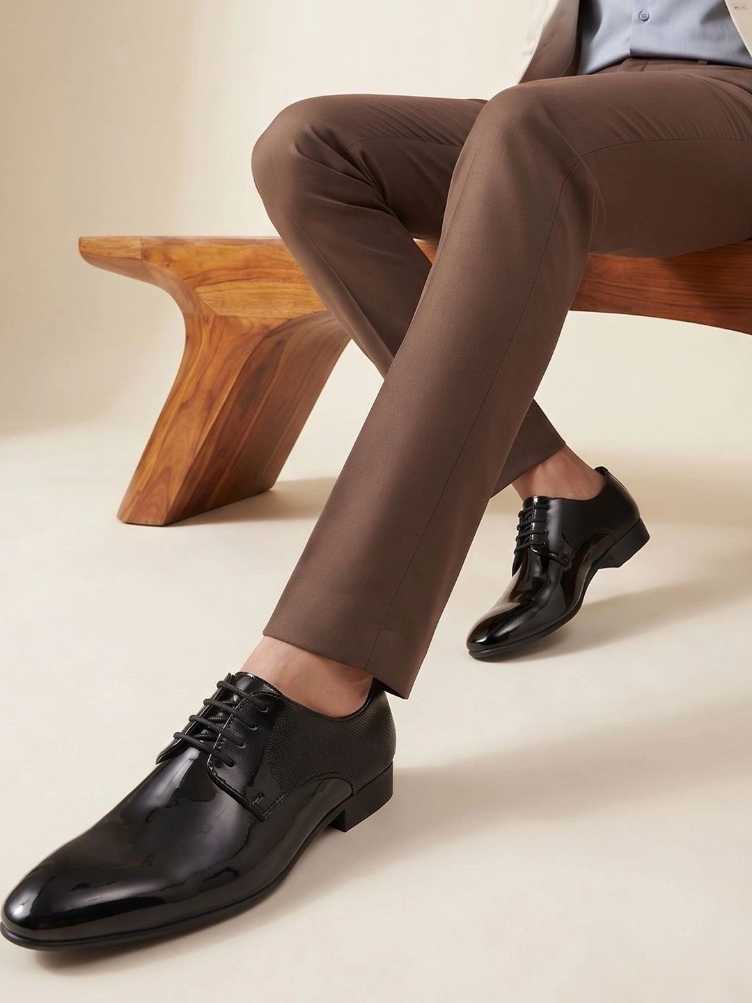 House of Pataudi Men Textured Formal Derbys
