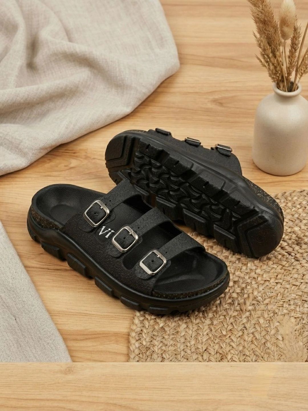 Viora Men Slip-On