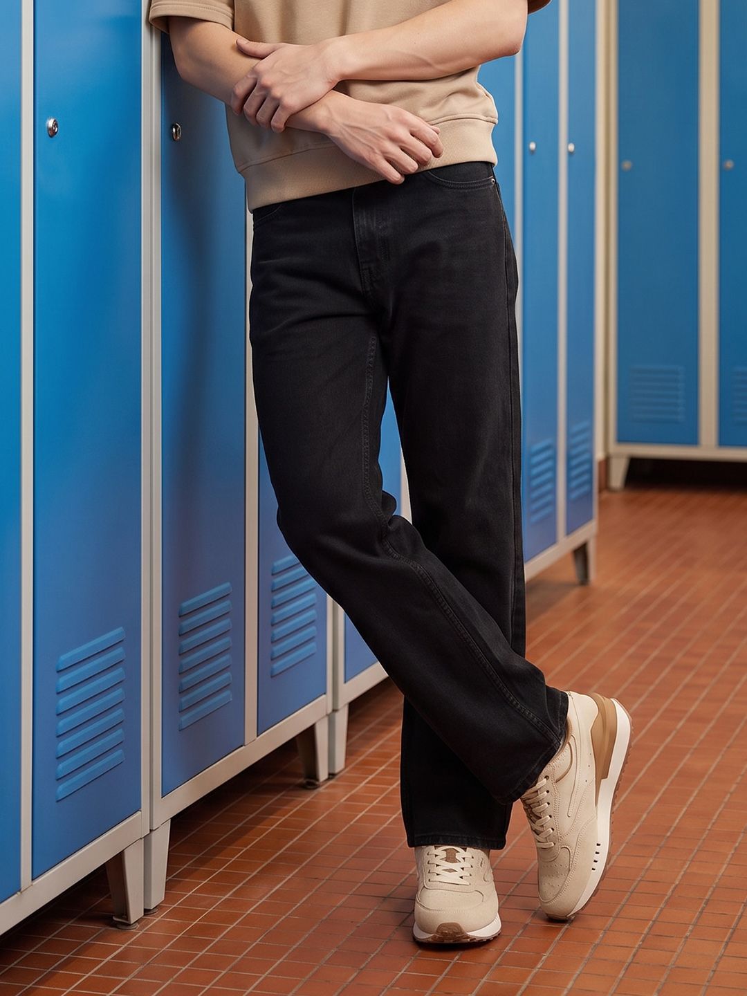 Aeropostale Men Relaxed Fit Clean Look Jeans