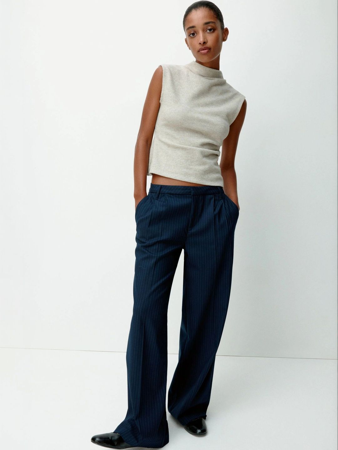 H&M Wide Tailored Trousers deal from myntra H&M Wide Tailored Trousers deal from myntra