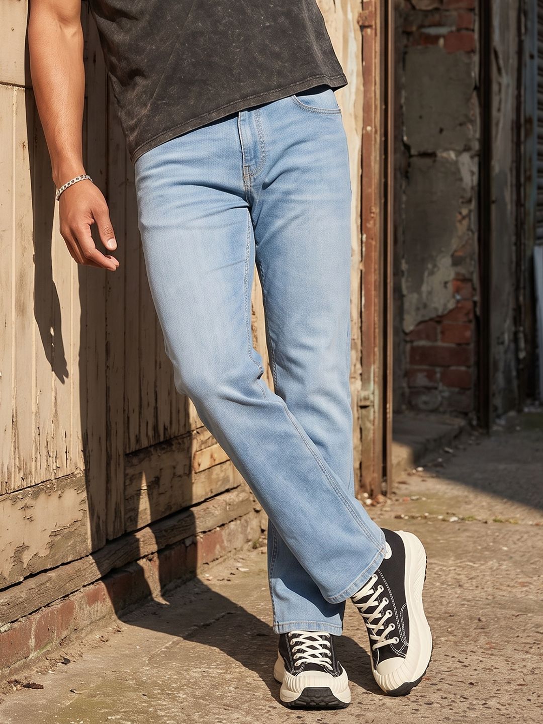 The Roadster Life Co. Men Slim Fit Heavy Fade Stretchable Jeans
