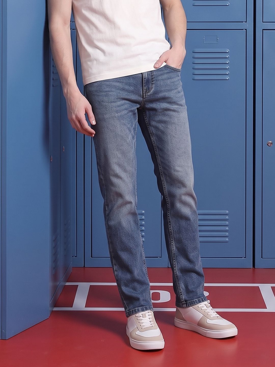 Aeropostale Men Straight Fit Stretchable Jeans