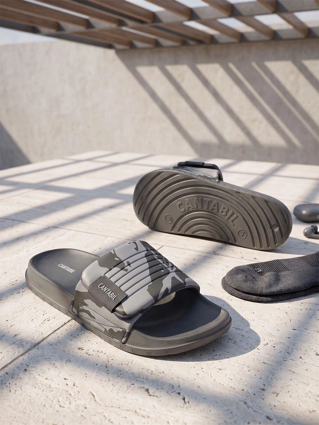 Cantabil Men Printed Sliders