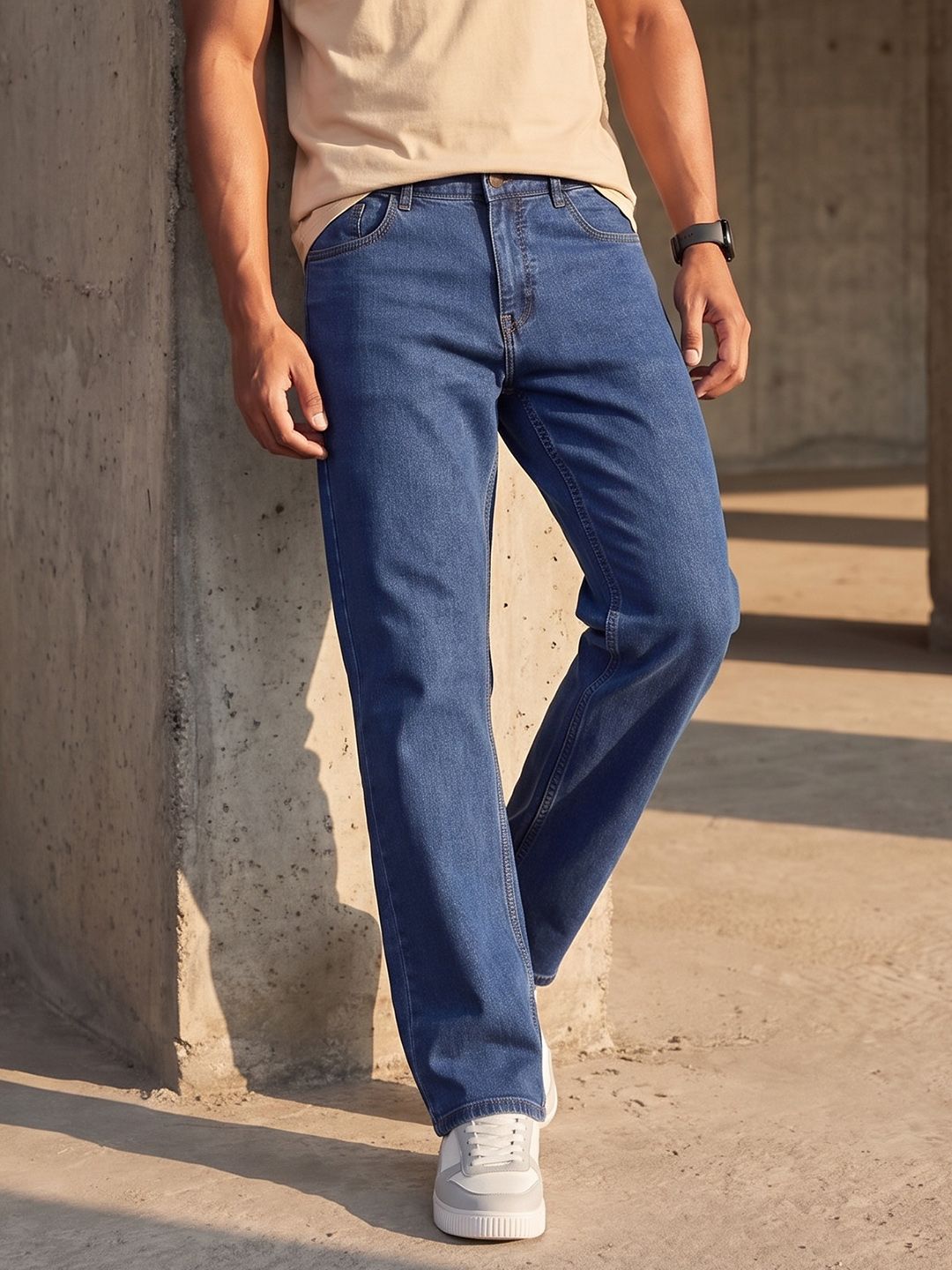 The Roadster Life Co. Men Straight Fit Stretchable Jeans