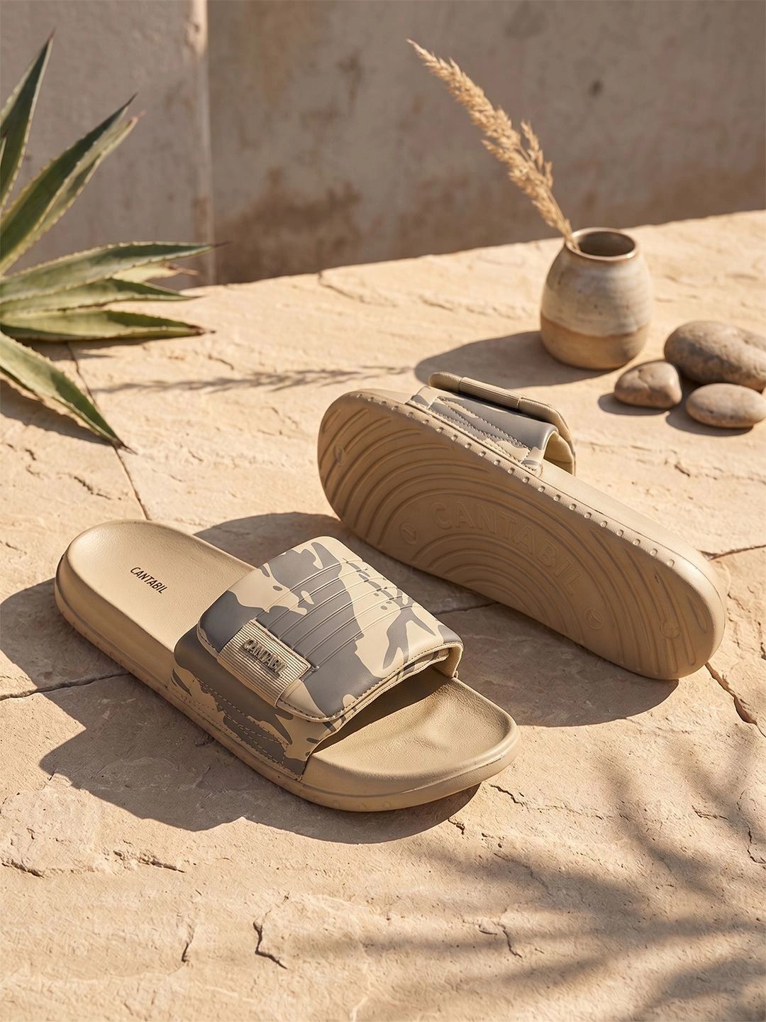 Cantabil Men Printed Sliders