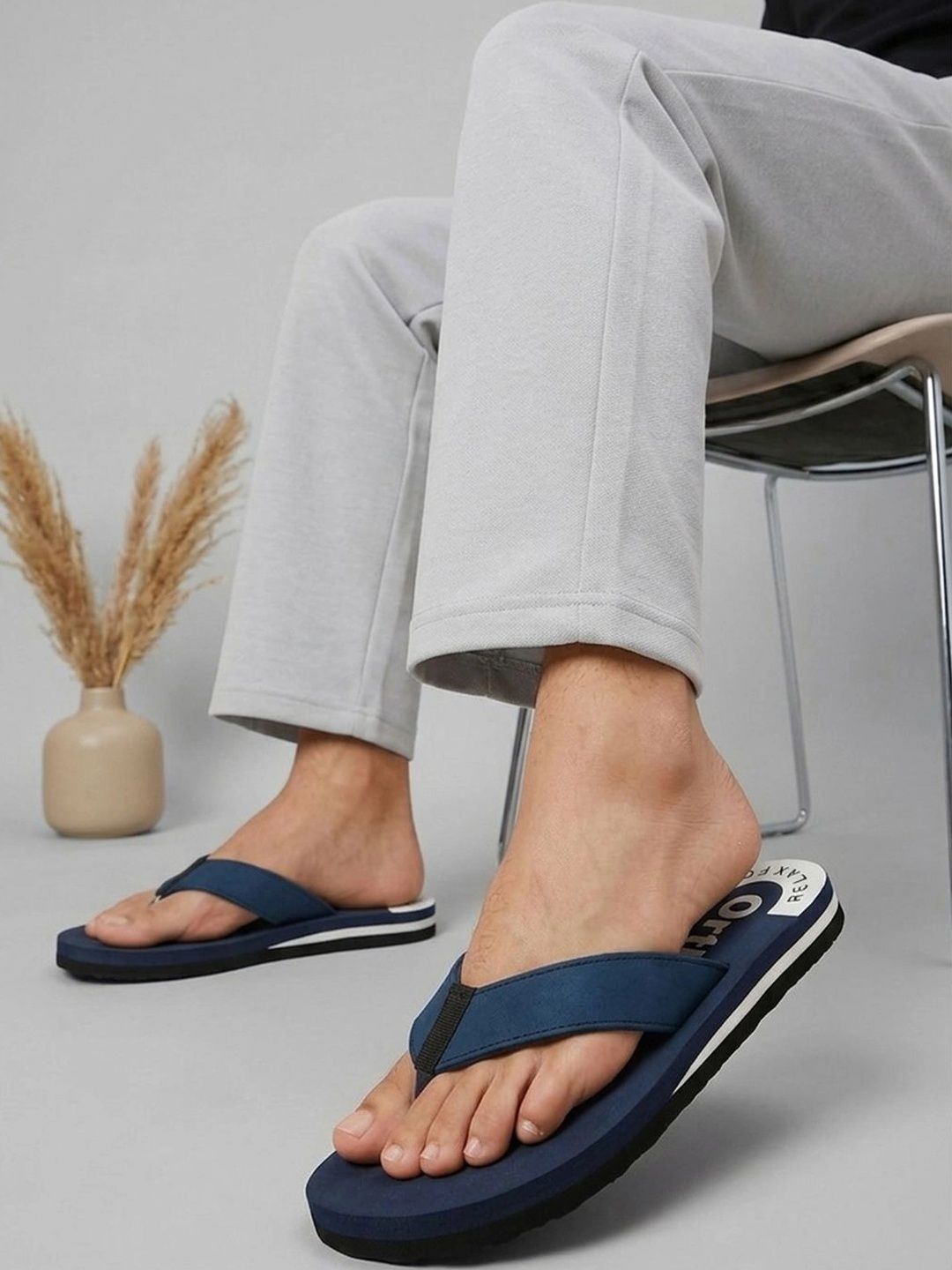 Vahmah Men Printed Thong Flip-Flops