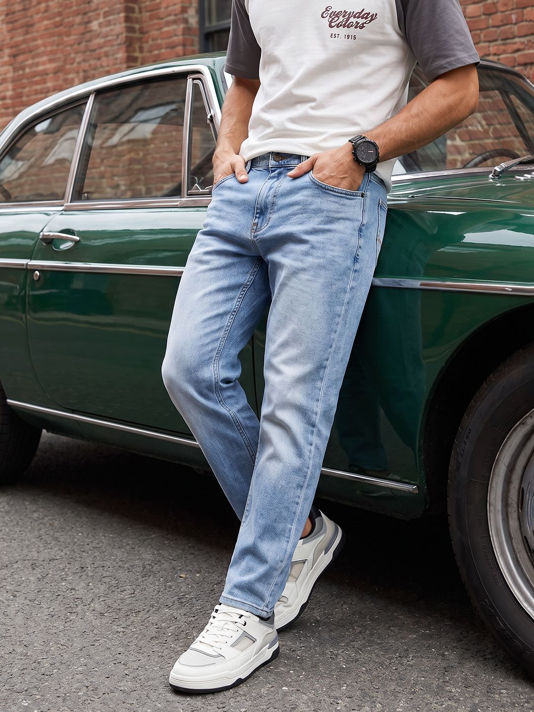 The Roadster Life Co. Men Slim Fit Heavy Fade Stretchable Jeans