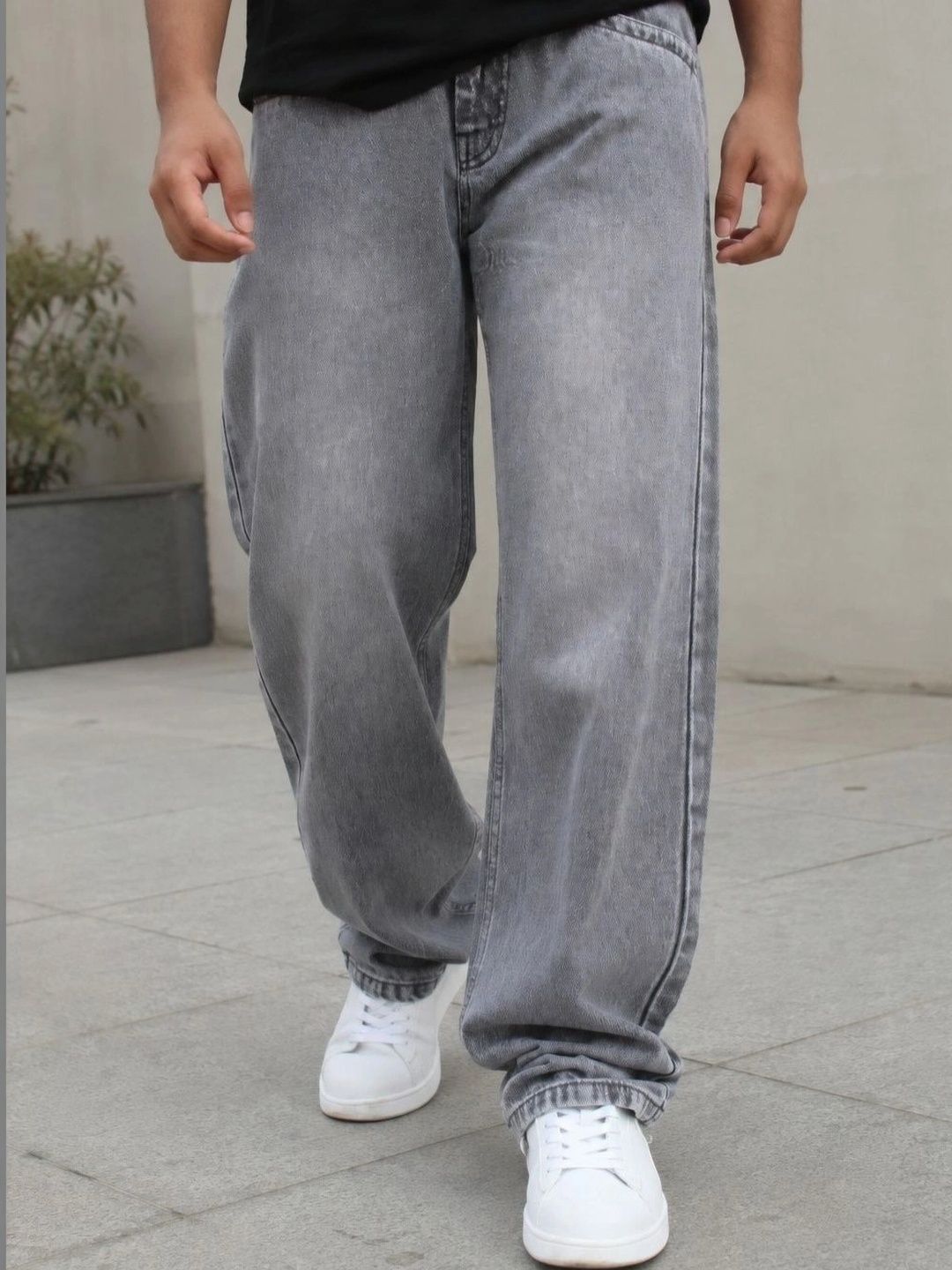 FICTION Men Comfort Relaxed Fit Mid-Rise Light Fade Ombre Jeans