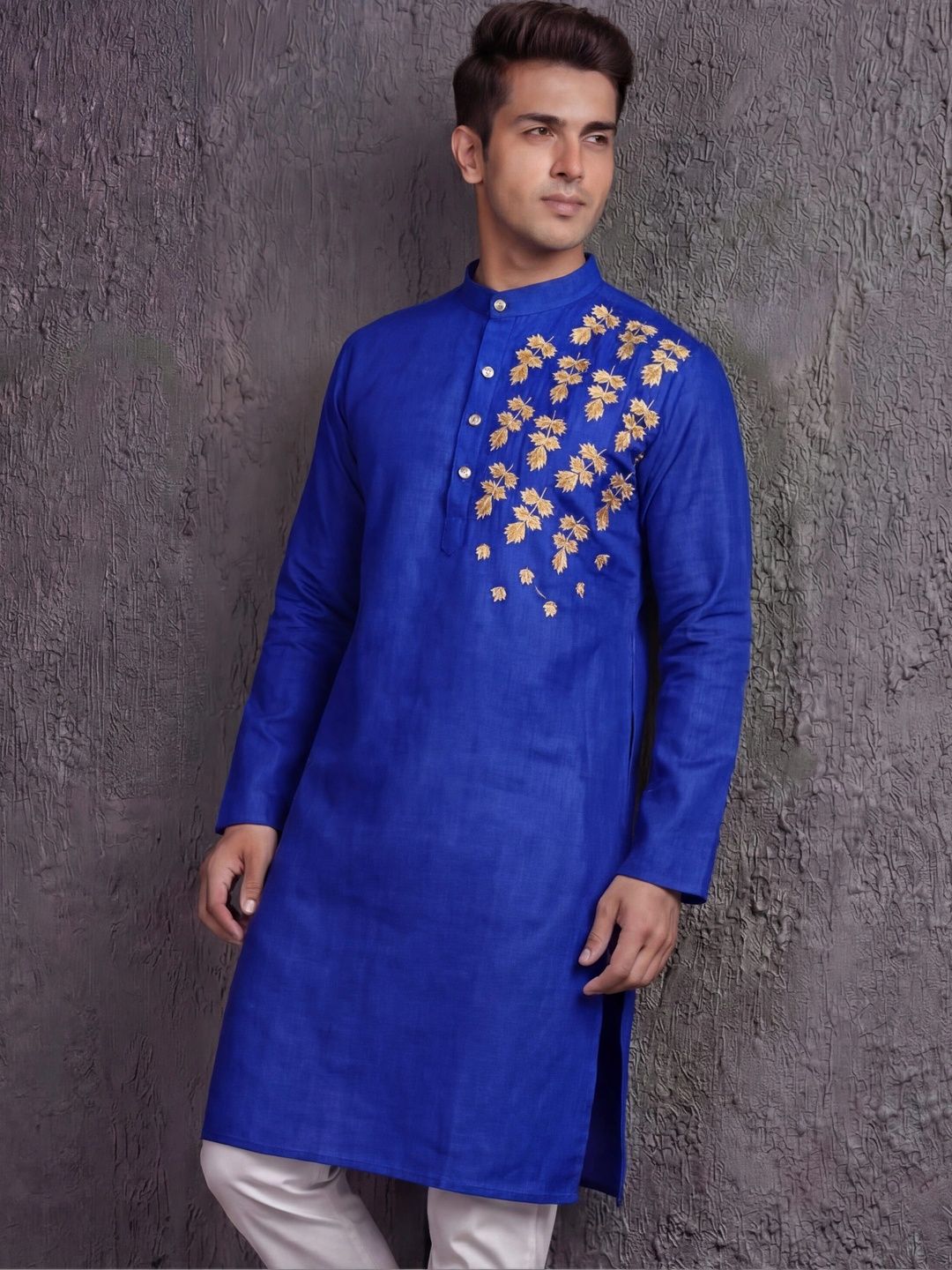 Tibra Collection Men Embroidered Thread Work Kurta
