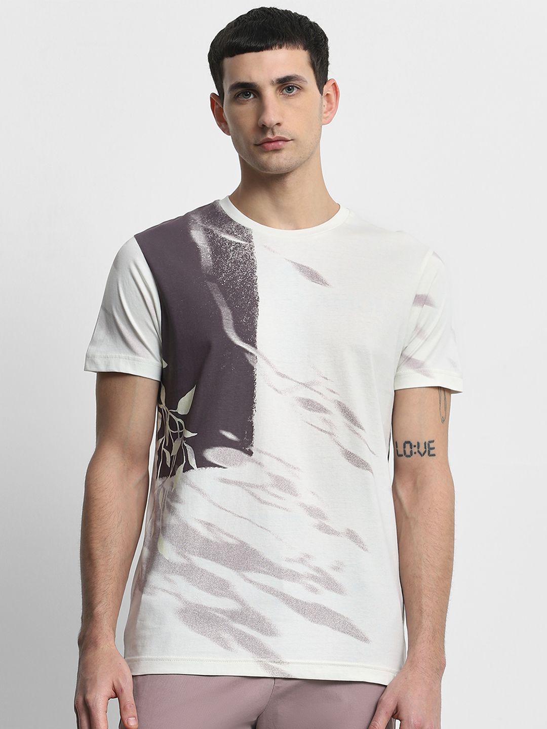Mufti Men Abstract Printed Slim Fit T-shirt