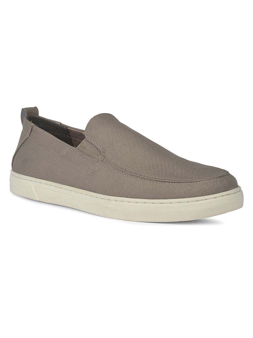Bata Men Textured Slip-On Sneakers