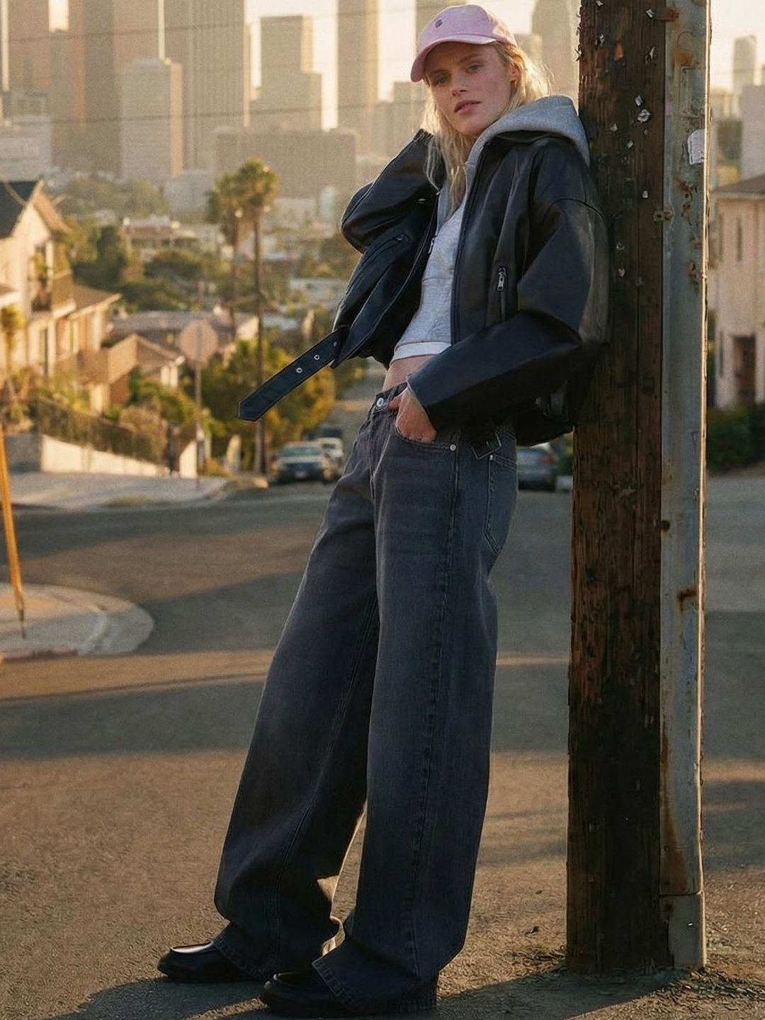 Low-rise corduroy boyfriend jeans