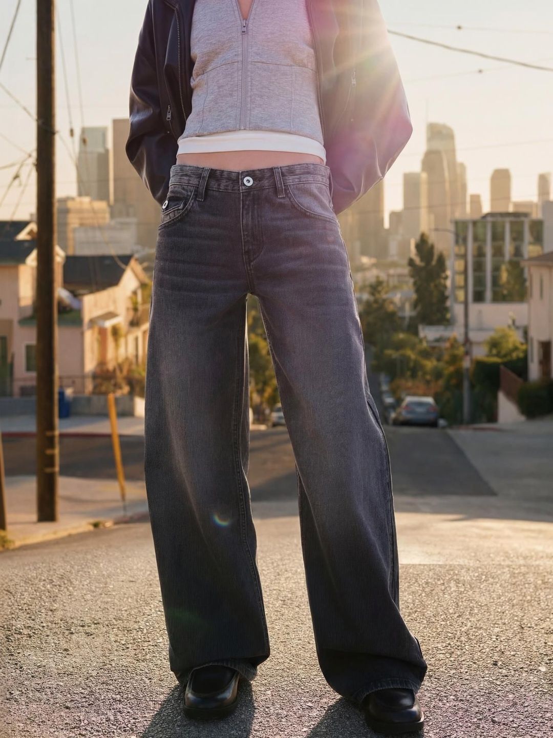 Low-rise corduroy boyfriend jeans