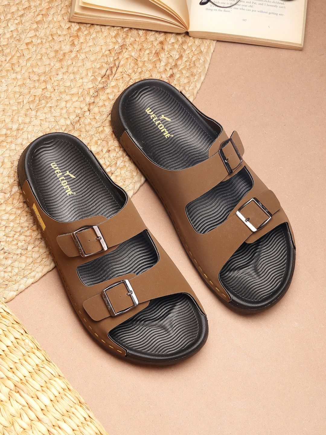 WELCOME Men Slip-On