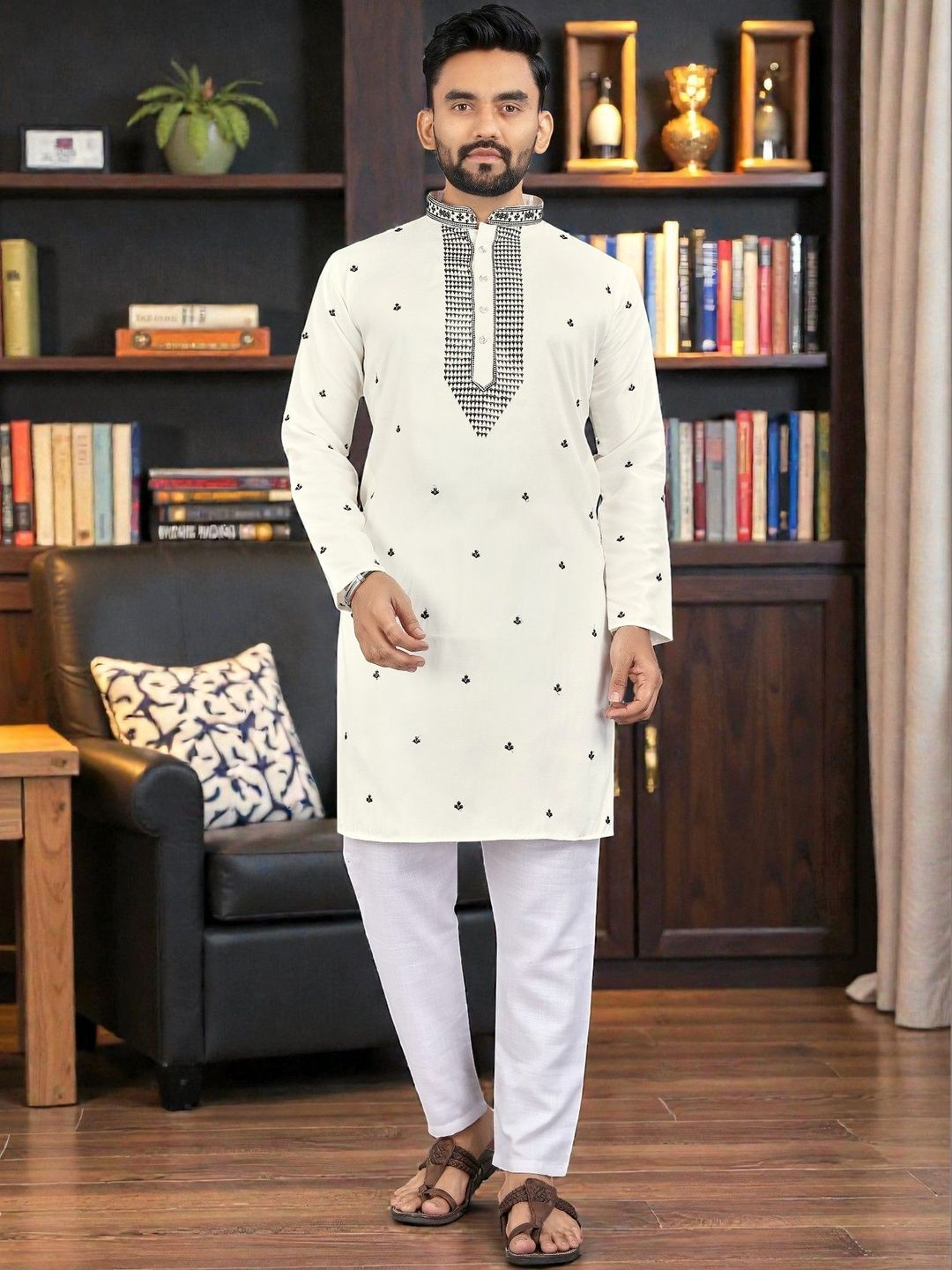 MAITHILI CREATION Men Sequinned Kurta