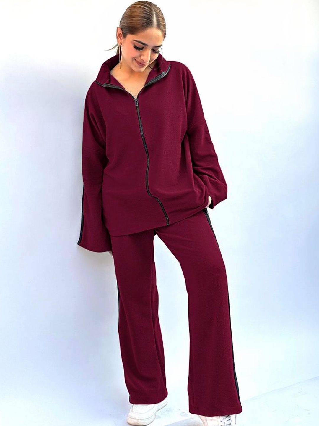 GENZILOOKS Solid Sweatshirt with Trousers