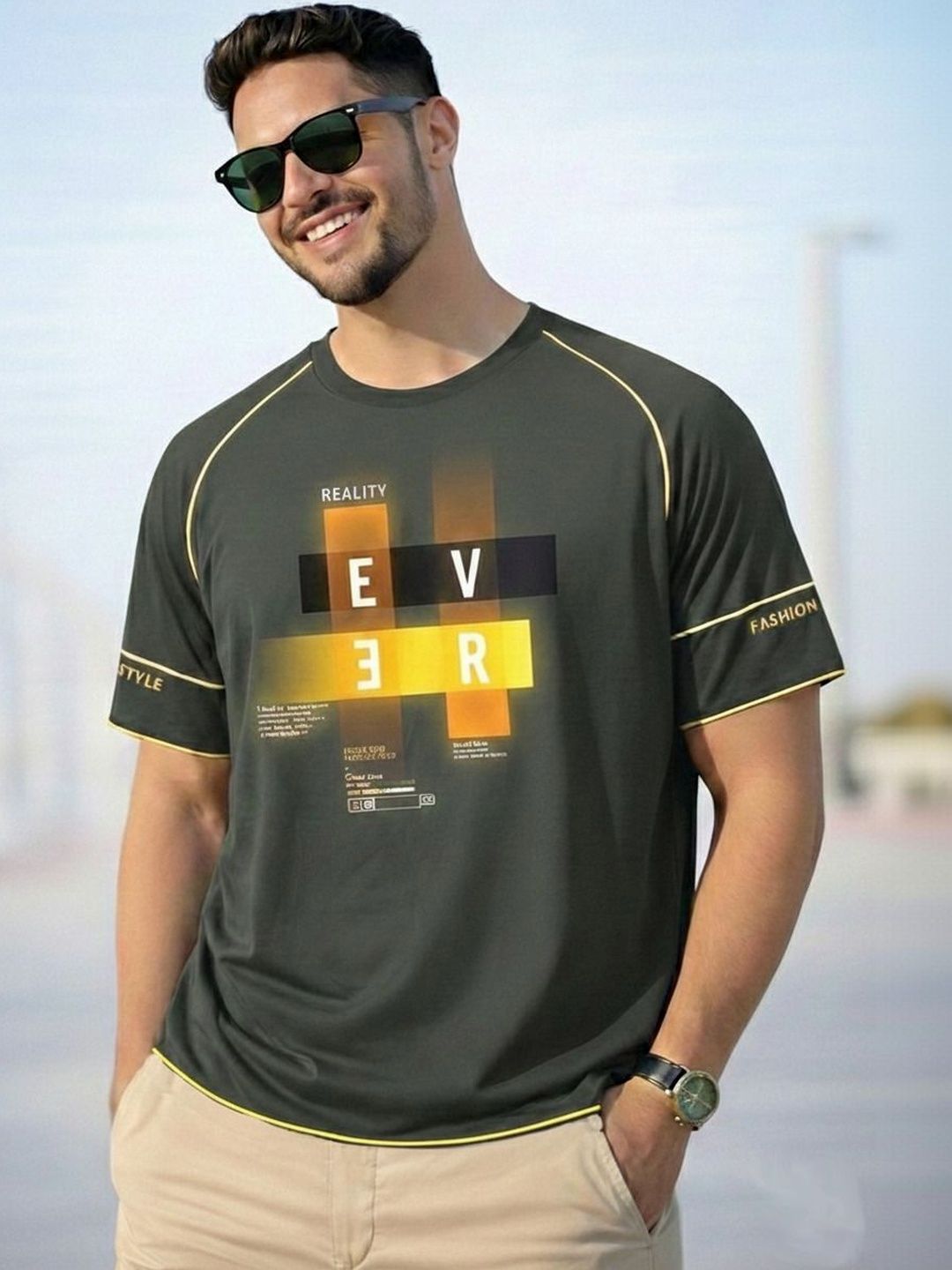 REYA Men Printed Pockets T-shirt