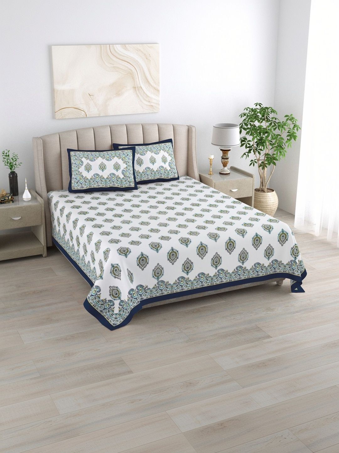 elanorhomes White King Bedsheet with 2 Pillow Covers
