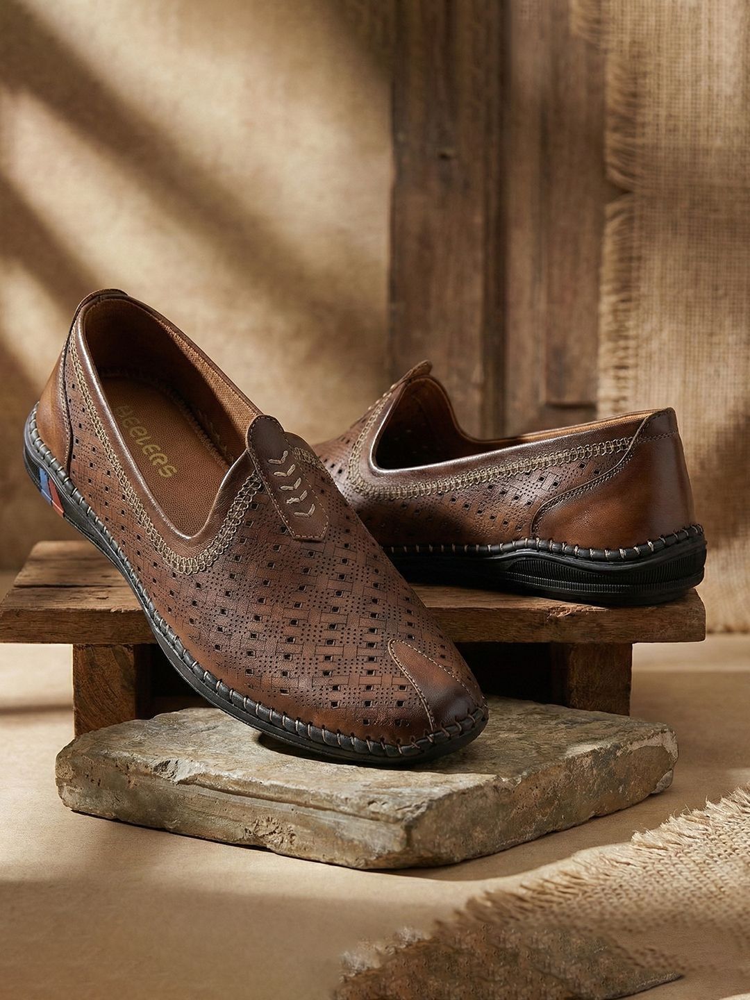 Liberty Fortune Men Black & Tan Cushioned Slip-On Smart-Casual Loafers