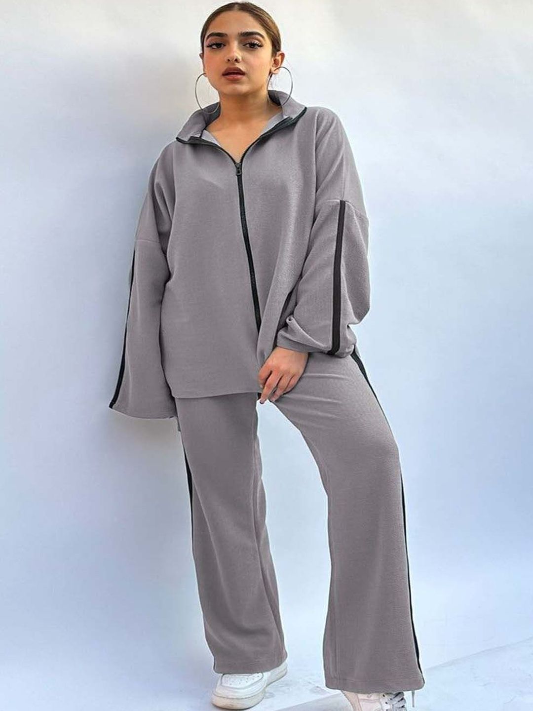 GENZILOOKS Striped Sweatshirt with Trousers