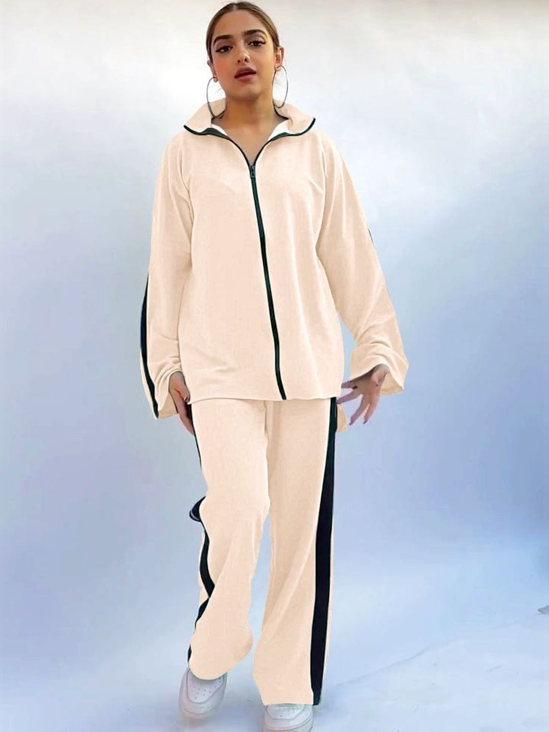 GENZILOOKS Striped Sweatshirt with Trousers