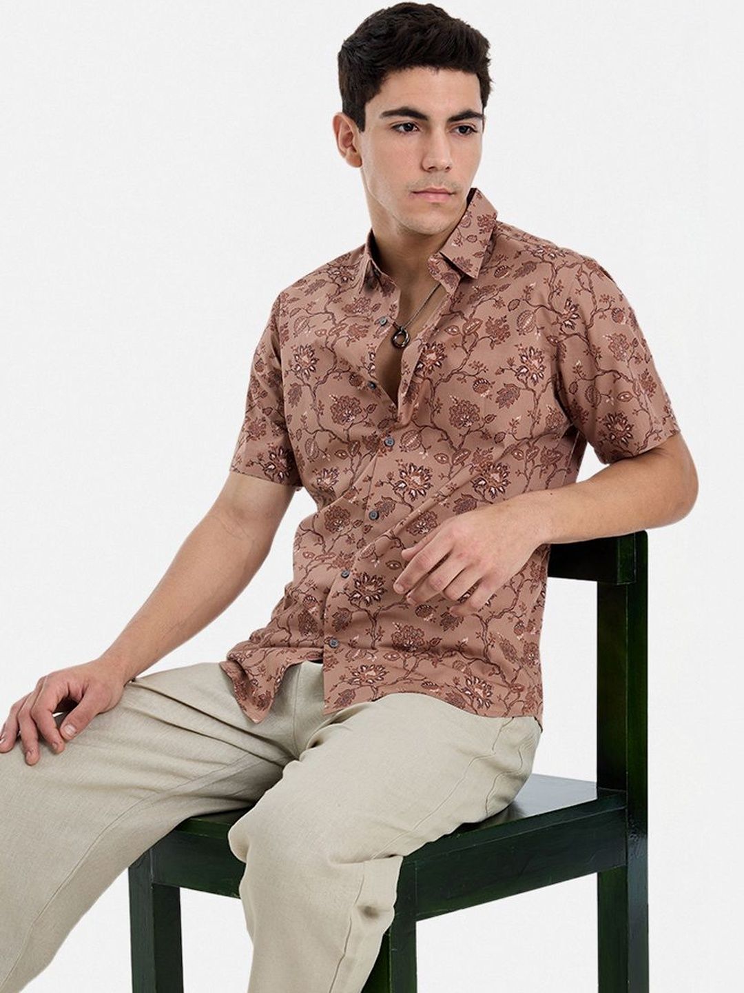 Snitch Floral Cotton Short Sleeves Slim Fit Shirt