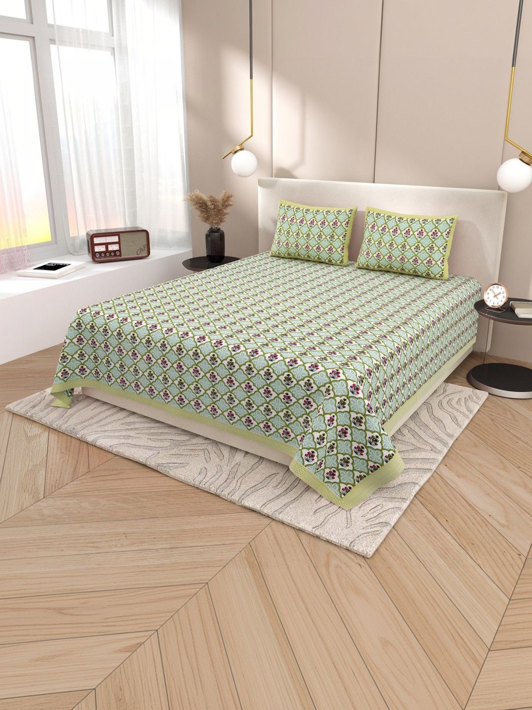elanorhomes White Floral King Bedsheet with 2 Pillow Covers