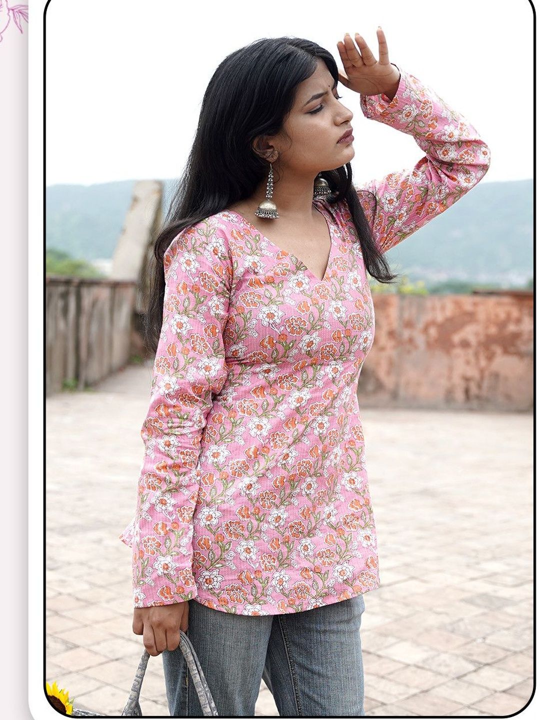RAJAM Floral Printed V-Neck Pure Cotton Kurti