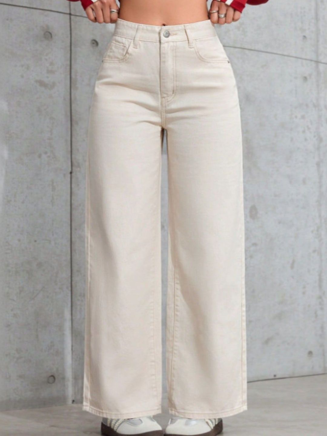 Mast & Harbour Women Classic Relaxed Fit Mid-Rise Stretchable Jeans