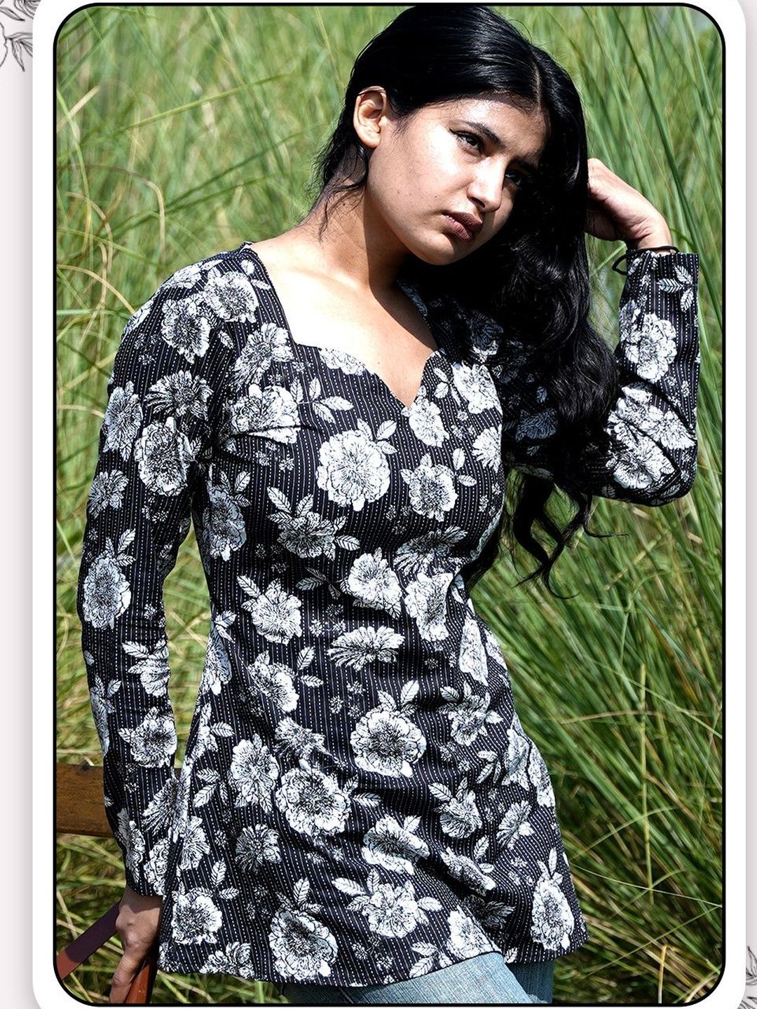RAJAM Floral Printed V-Neck Pure Cotton Kurti