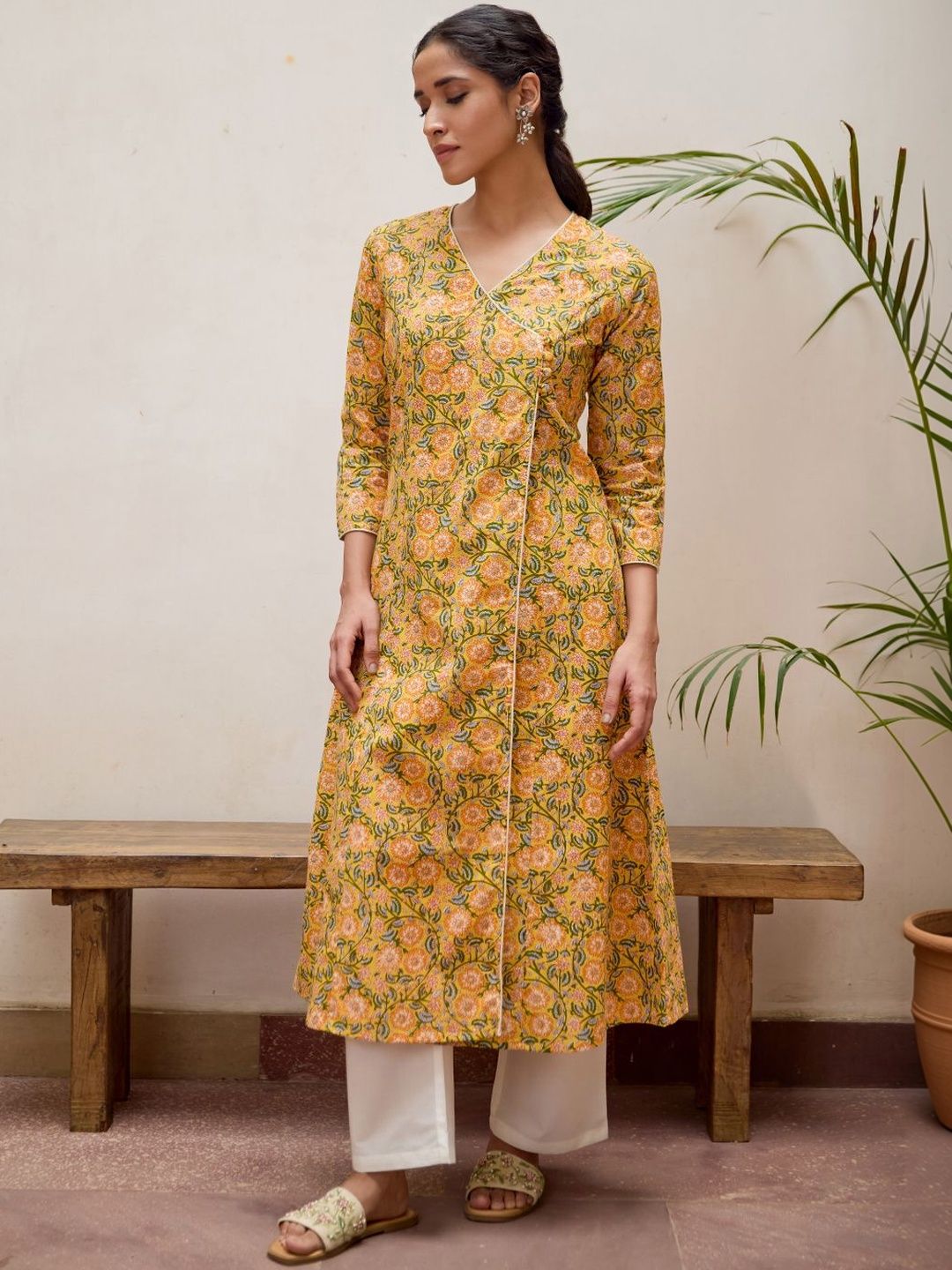 anayna Women Floral Printed Kurta