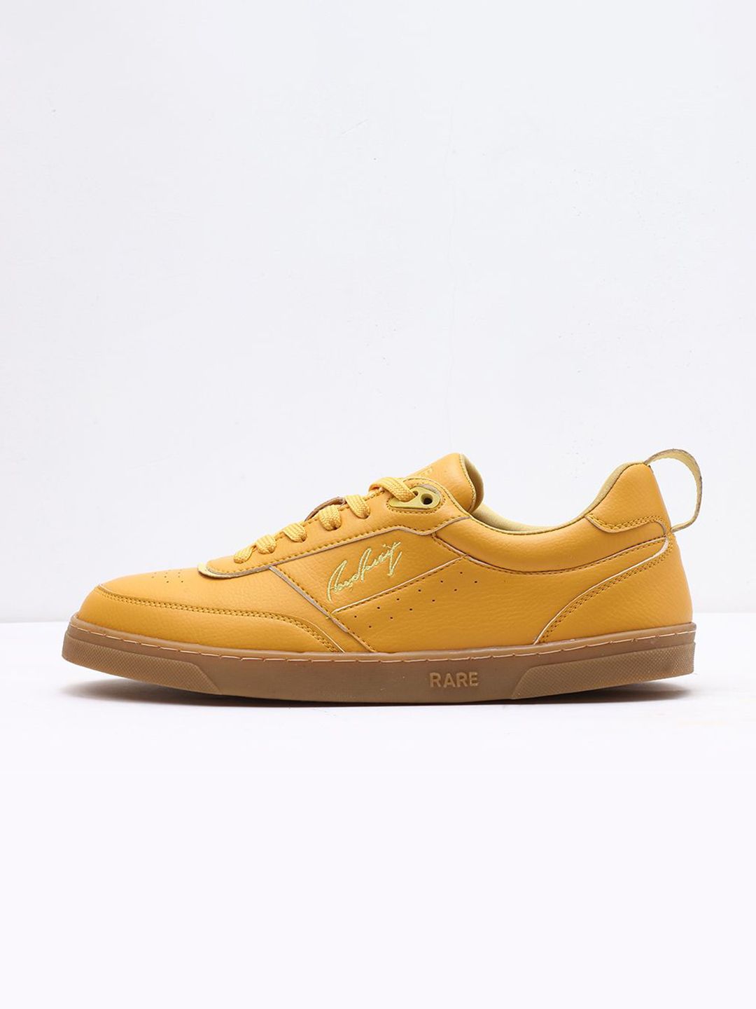 RARE RABBIT Men Perforations Sneakers