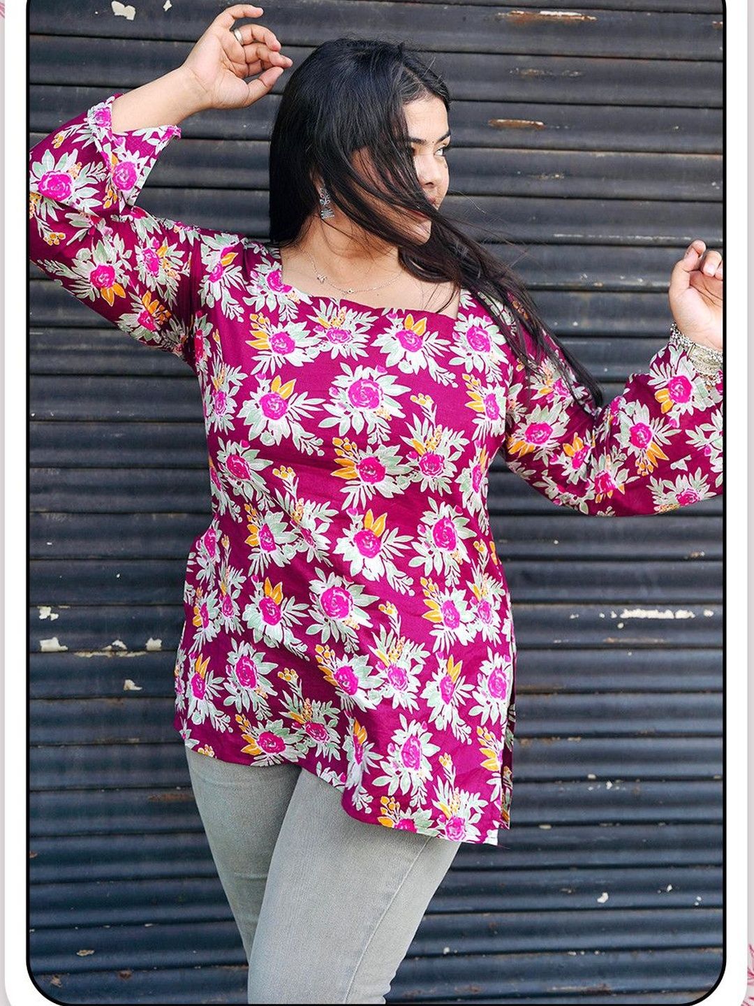 RAJAM Floral Printed Square Neck Pure Cotton Kurti
