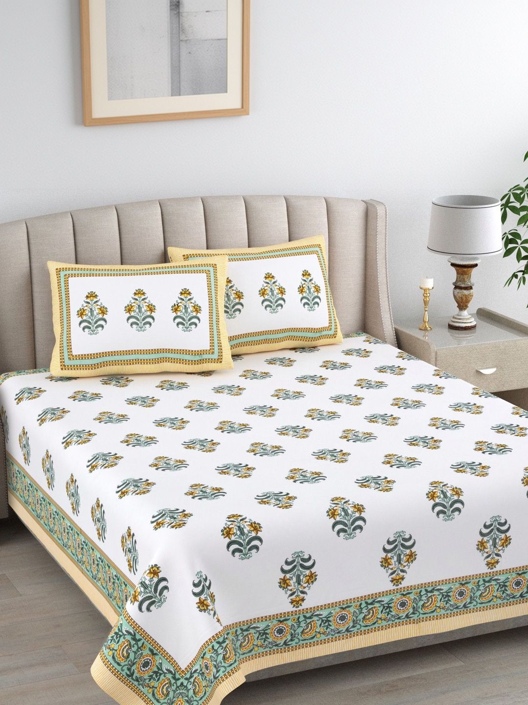 elanorhomes White Floral King Bedsheet with 2 Pillow Covers
