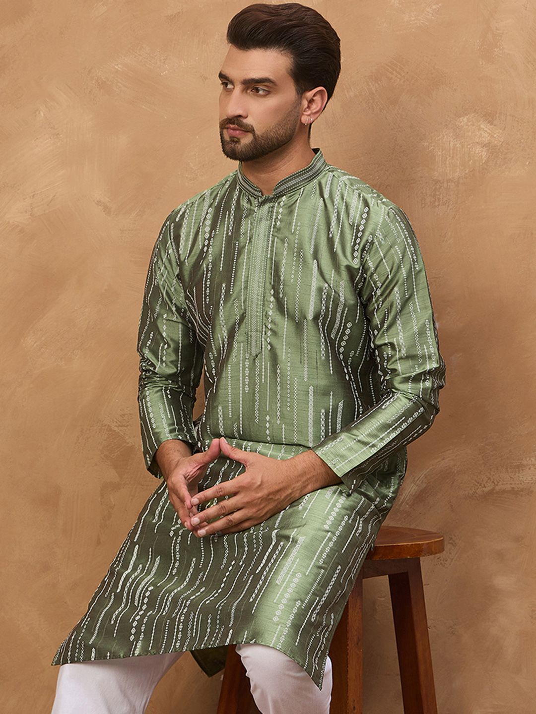 House of Pataudi Men Green Geometric Printed Straight Kurta