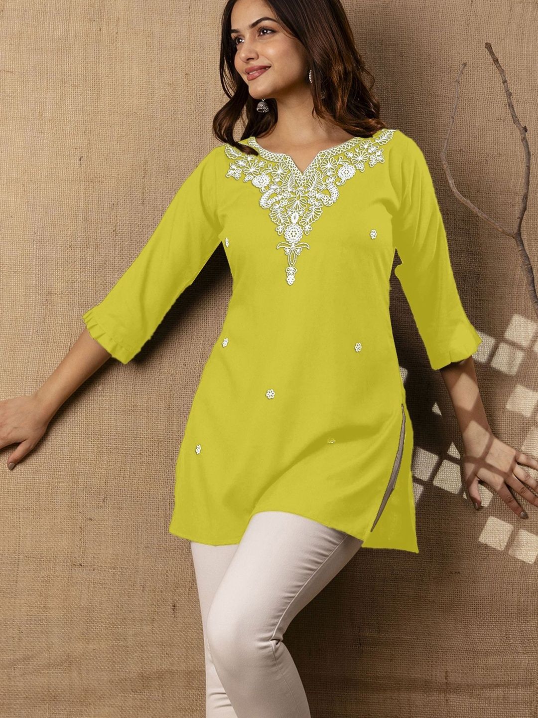 Sehrish Store Ethnic Motifs Embroidered V-Neck Chikankari Chikankari Kurti