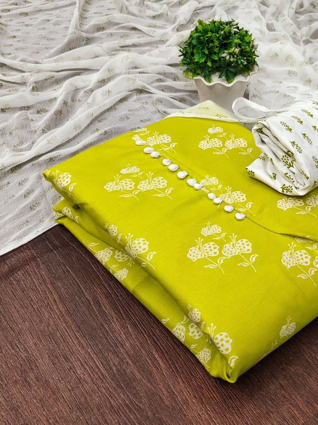 Dhaaga Ghar Printed Unstitched Dress Material