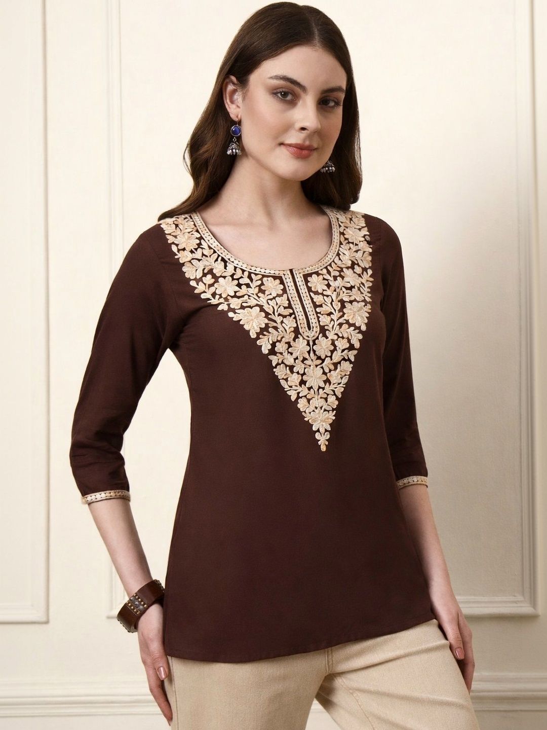 LUSIVA Floral Embroidered Thread Work Thread Work Kurti