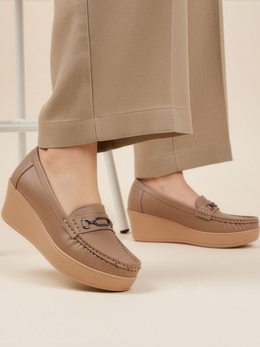 VENDOZ Women Loafers