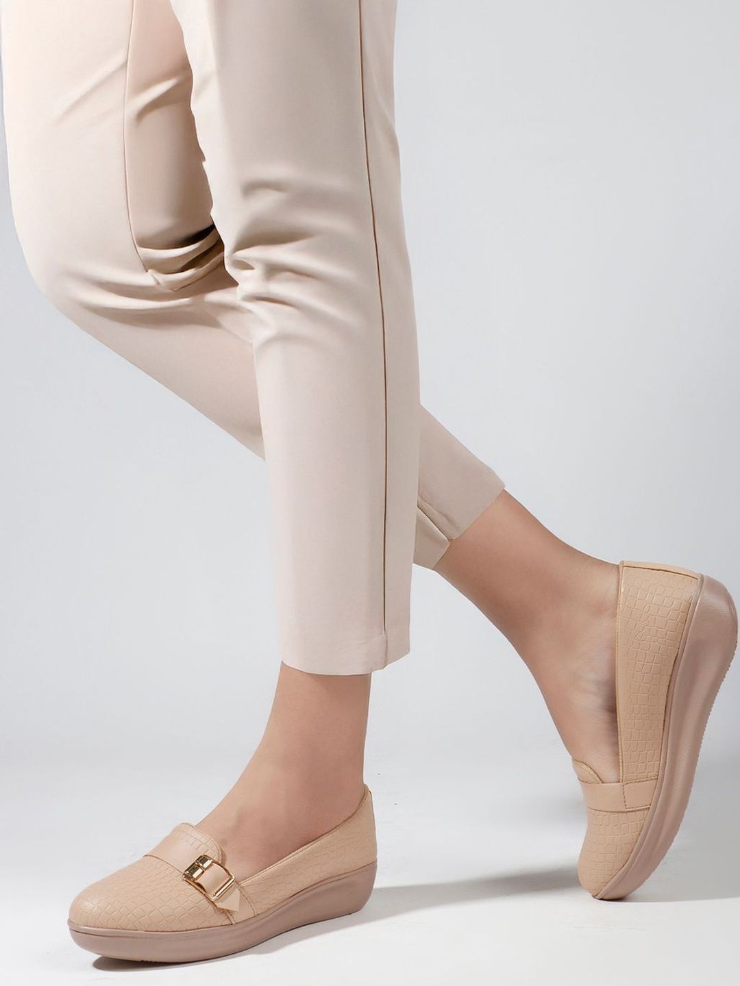 Denill Denill Round Toe Slip-On Ballerinas