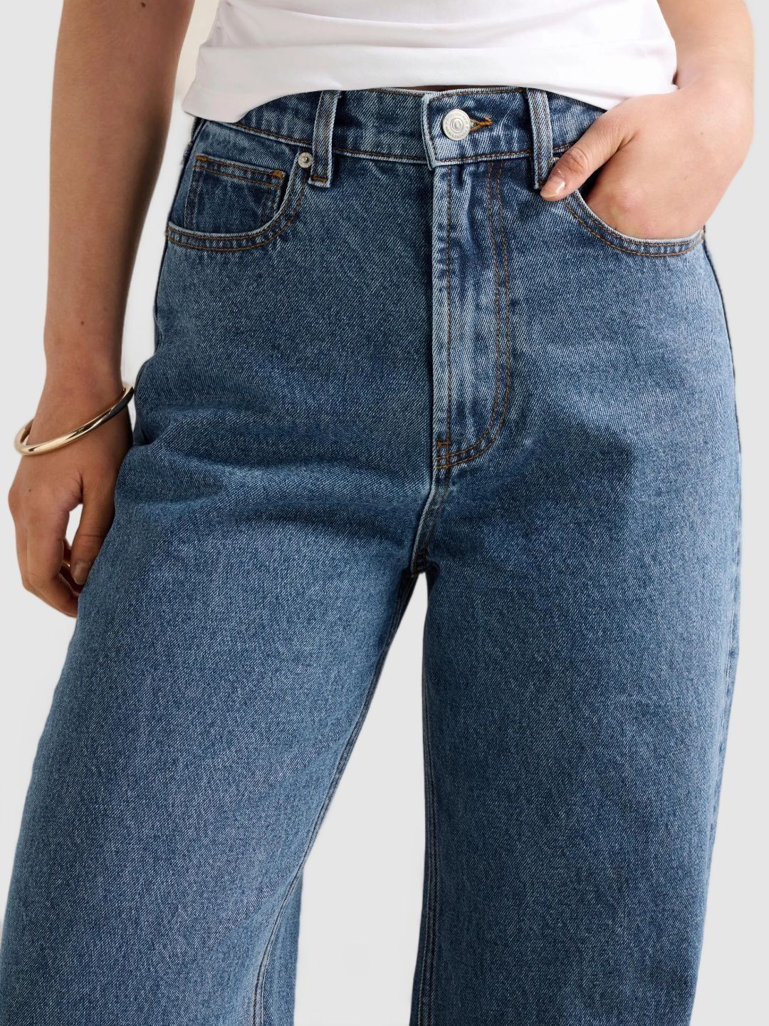 Regular Fit High-Rise Light Fade Jeans